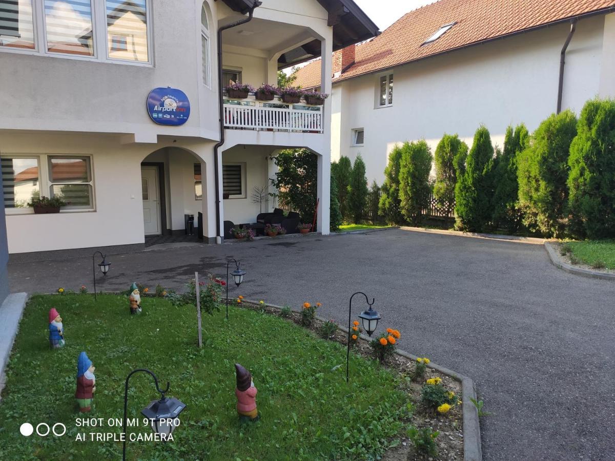 Apartments Airport Inn Dubrave Gornje Exteriör bild